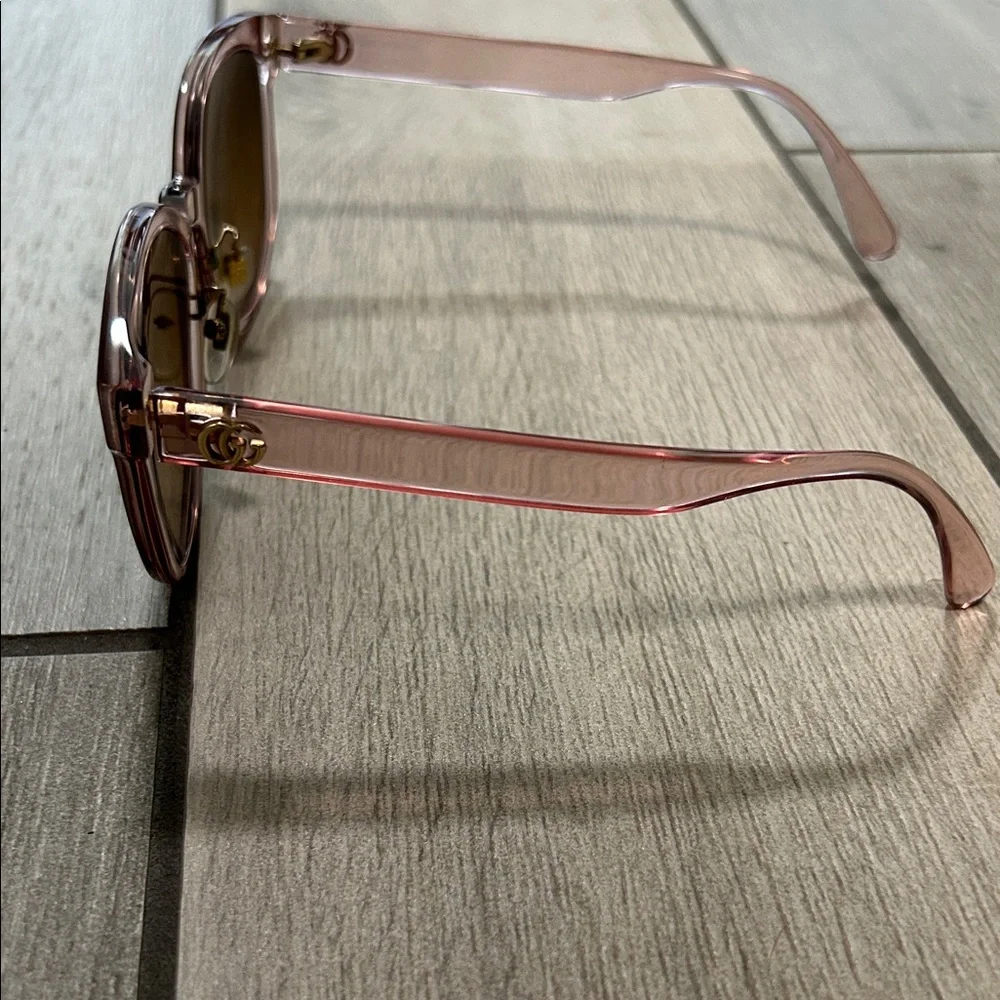 Gucci  Translucent Pink Sunglasses - Picture 6 of 11